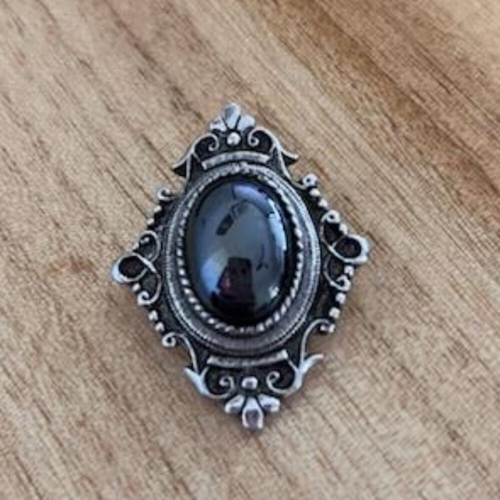 VTG 70’s Sarah Coventry Jewelry Pendant Brooch Silver Tone Black Hematite Stone